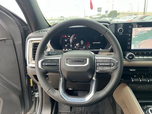 New 2026 GMC Canyon Denali image 15