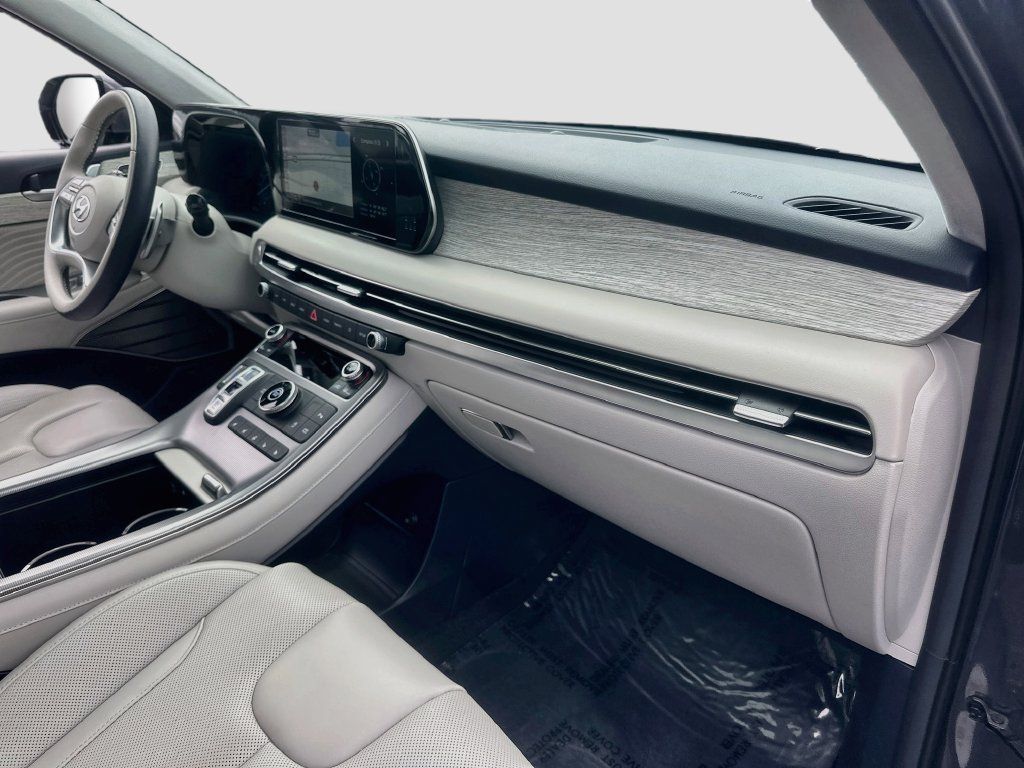 Used 2025 Hyundai Palisade Calligraphy FWD image 32
