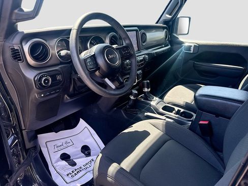 Used 2023 Jeep Wrangler Unlimited w/ 8.4" Radio Group AWD/4WD image 10