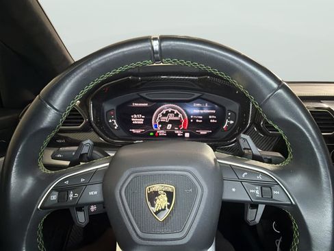 Used 2020 Lamborghini Urus AWD/4WD image 29