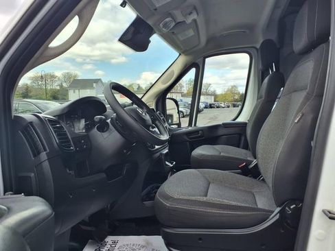 Used 2024 RAM ProMaster 2500 w/ Convenience Group FWD image 19