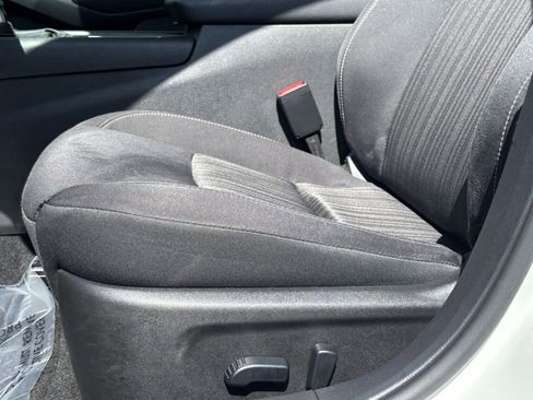 Used 2025 Nissan Altima 2.5 SV image 22