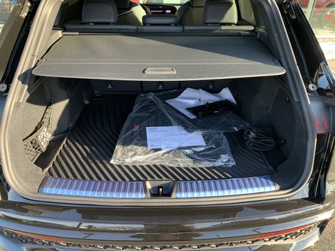 New 2025 Audi SQ5 Premium Plus image 24