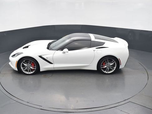Used 2017 Chevrolet Corvette Stingray Coupe image 34