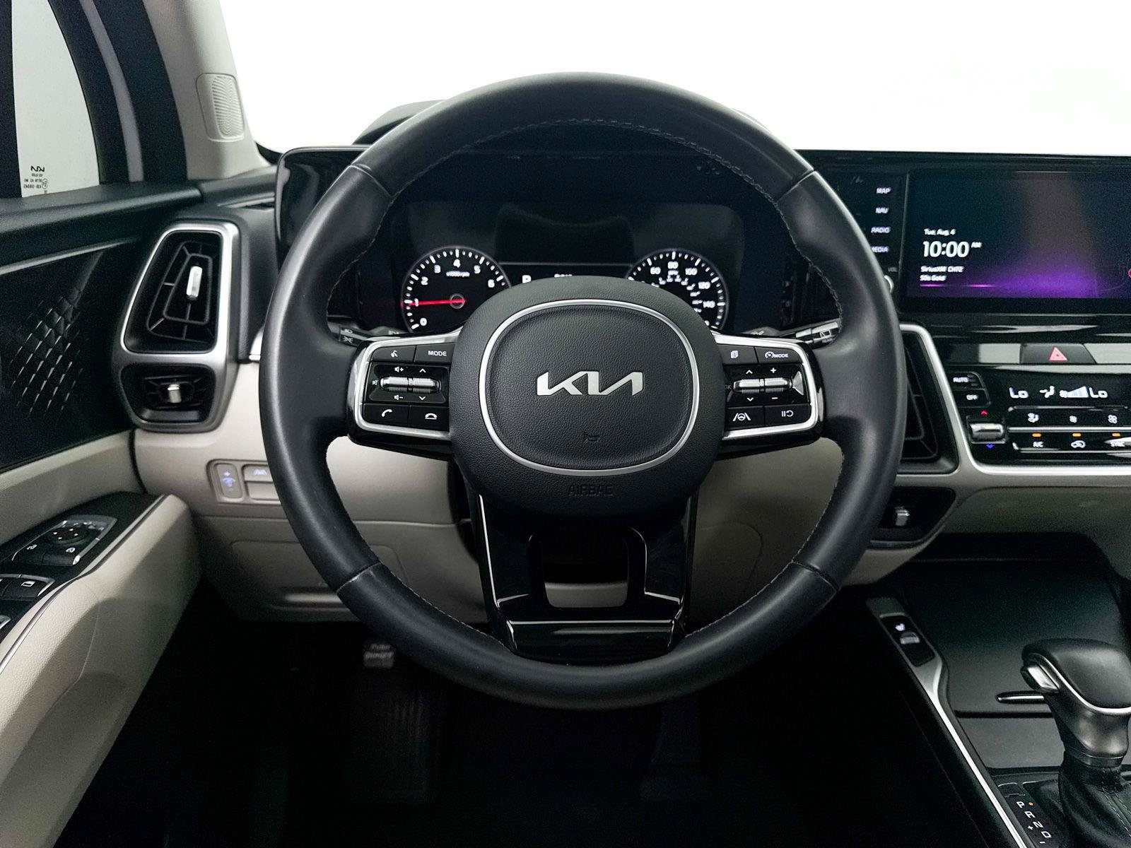 Used 2023 Kia Sorento S w/ Panoramic Sunroof Package FWD image 4
