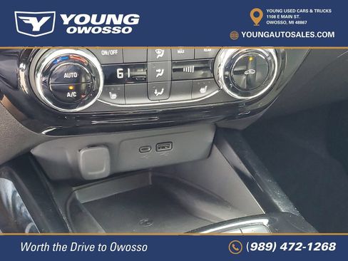 Used 2025 Chevrolet Trax ACTIV w/ Sunroof Package FWD image 19
