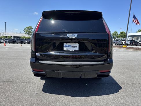 Used 2023 Cadillac Escalade Sport w/ LPO, ONYX Package AWD/4WD image 9