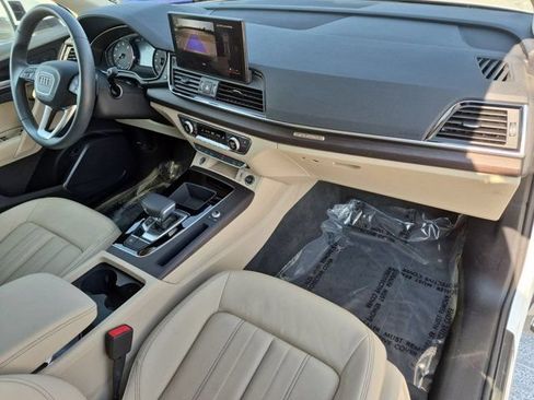 Used 2023 Audi Q5 Premium w/ Convenience Package AWD/4WD image 18