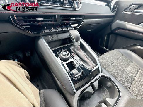 Used 2023 Chevrolet Colorado Z71 w/ Z71 Convenience Package 2 AWD/4WD image 31