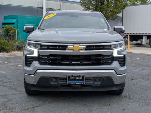 Used 2024 Chevrolet Silverado 1500 LT AWD/4WD image 7