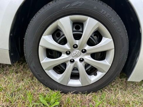 Used 2024 Toyota Corolla LE image 17