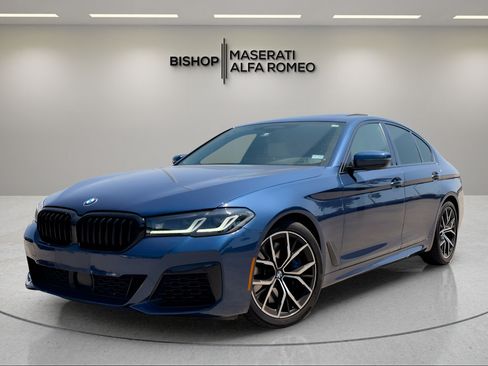 Used 2022 BMW M550i xDrive w/ Executive Package AWD/4WD image 2
