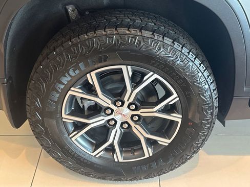 New 2026 GMC Acadia AT4 w/ LPO, Floor Liner Package image 15