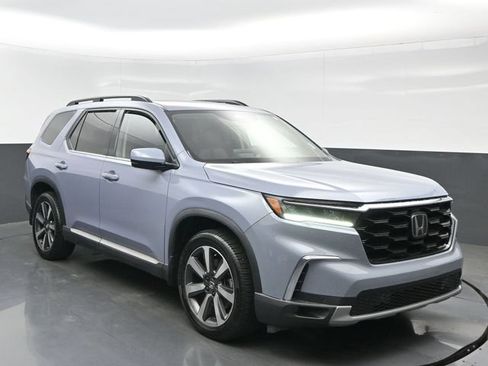 Certified 2024 Honda Pilot Touring image 8