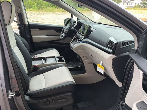 New 2026 Honda Odyssey Elite image 14