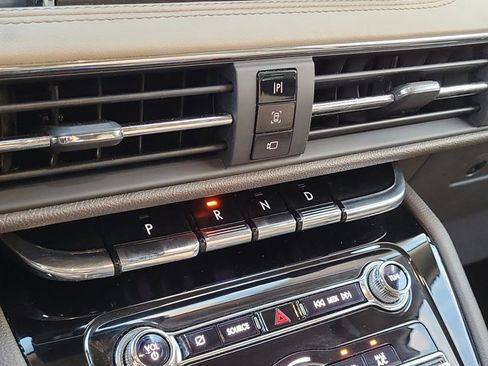 Used 2022 Lincoln Corsair FWD w/ Equipment Group 101A image 18