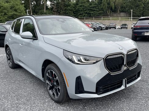 Used 2026 BMW X3 xDrive30i w/ Premium Package AWD/4WD image 3
