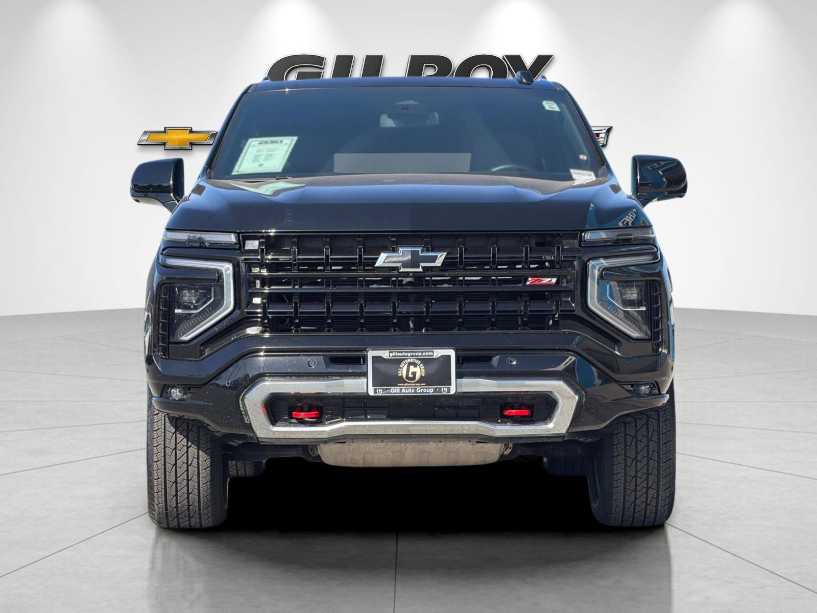 Used 2025 Chevrolet Suburban Z71 AWD/4WD image 8