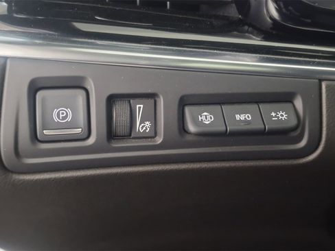 Used 2022 Cadillac XT6 Premium Luxury w/ Platinum Package image 25