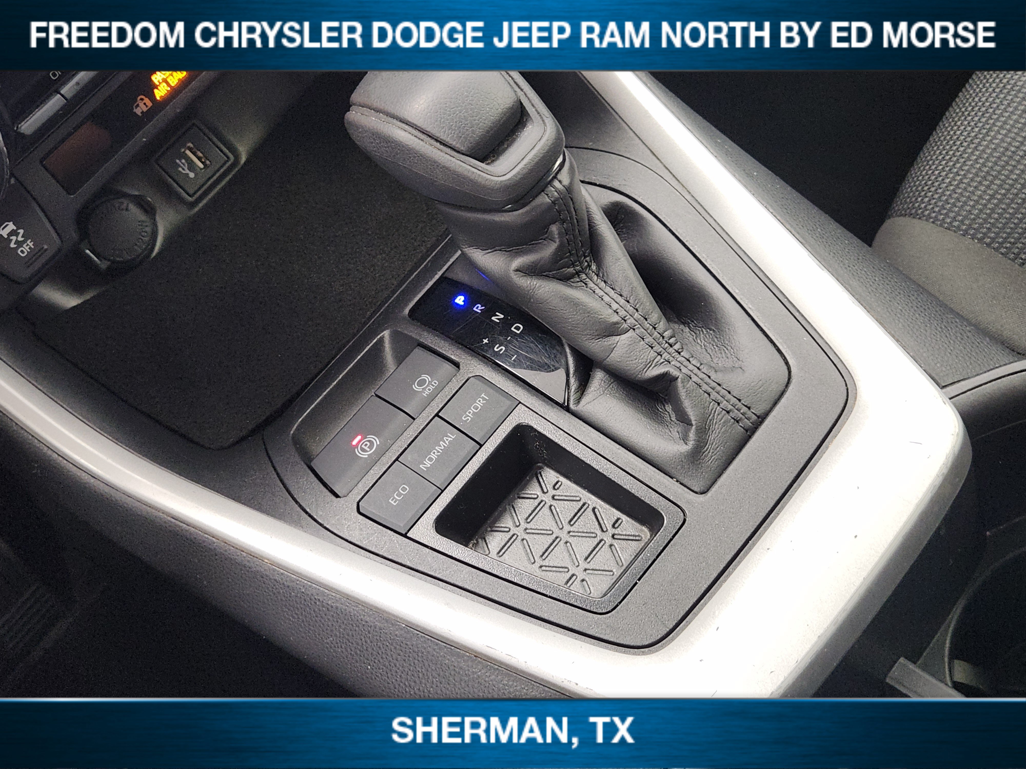 Used 2025 Toyota RAV4 LE FWD image 14