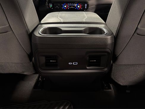 Used 2024 Chevrolet Silverado 2500 LT w/ All Star Edition image 39