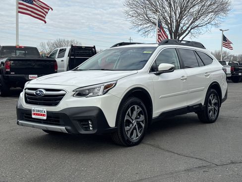 Used 2020 Subaru Outback Limited XT image 3
