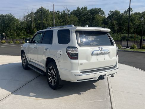 Certified 2024 Toyota 4Runner Limited AWD/4WD image 4