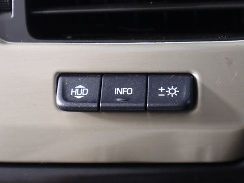 Used 2018 GMC Yukon Denali w/ Denali Ultimate Package AWD/4WD image 11