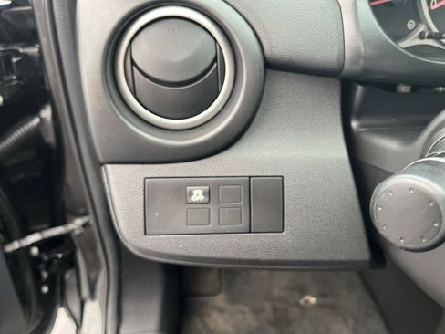 Used 2011 MAZDA MAZDA2 Touring image 10