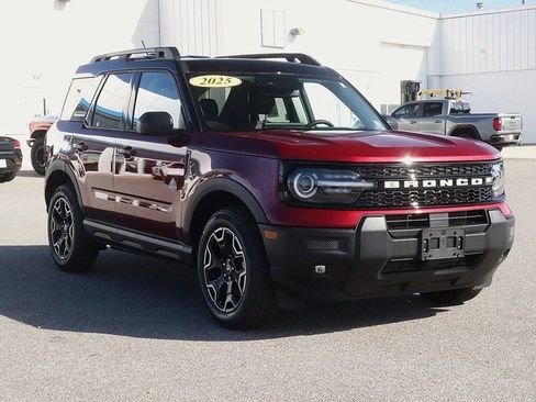 New 2025 Ford Bronco Sport Outer Banks image 3