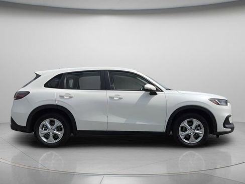 Used 2024 Honda HR-V LX image 9