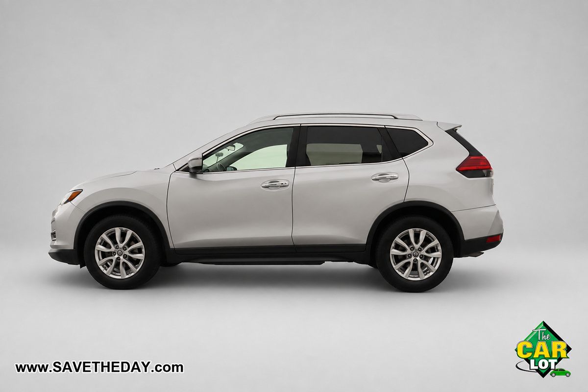 Used 2017 Nissan Rogue SV FWD image 5