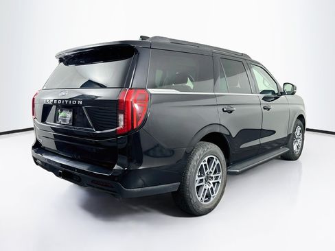 Used 2025 Ford Expedition Active AWD/4WD image 9