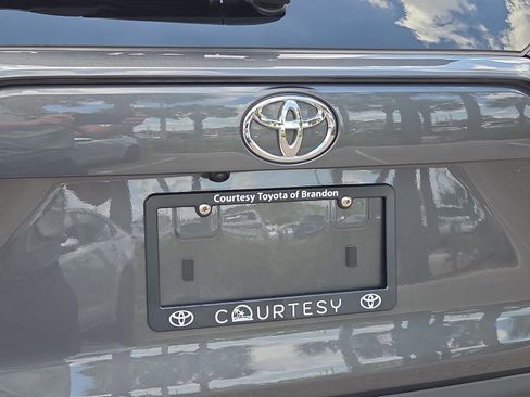Certified 2025 Toyota RAV4 XLE w/ Convenience Package FWD image 31
