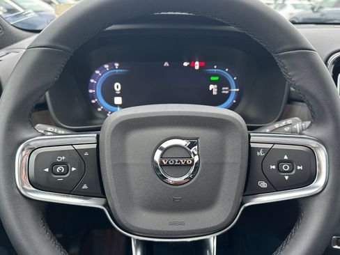 Certified 2023 Volvo XC40 Recharge Ultimate image 26