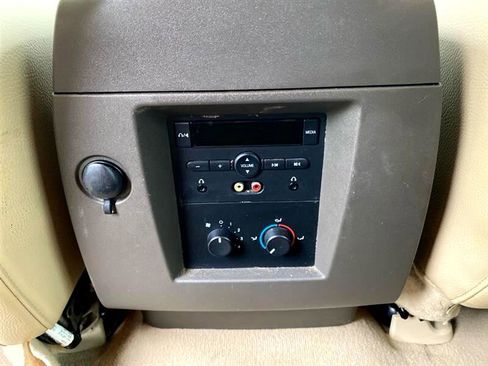 Used 2010 Ford Expedition EL Eddie Bauer image 12