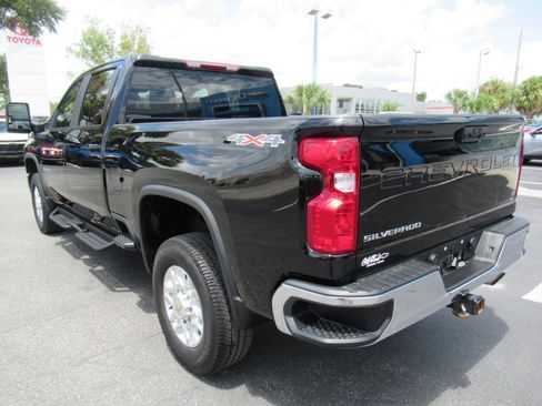 Used 2024 Chevrolet Silverado 2500 LT w/ Convenience Package AWD/4WD image 7