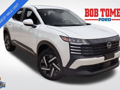 Used 2025 Nissan Kicks SV FWD image 1