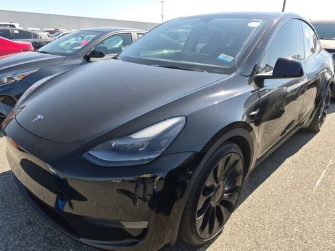 Used 2022 Tesla Model Y Performance AWD/4WD image 3