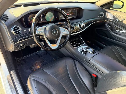 Used 2018 Mercedes-Benz S 560 Sedan image 14