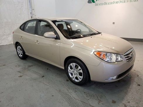 Used 2010 Hyundai Elantra GLS image 8