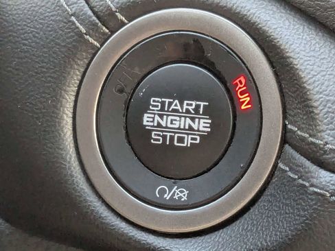 Used 2023 Dodge Durango SXT RWD image 32
