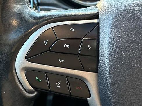 Used 2019 Jeep Grand Cherokee Overland image 25