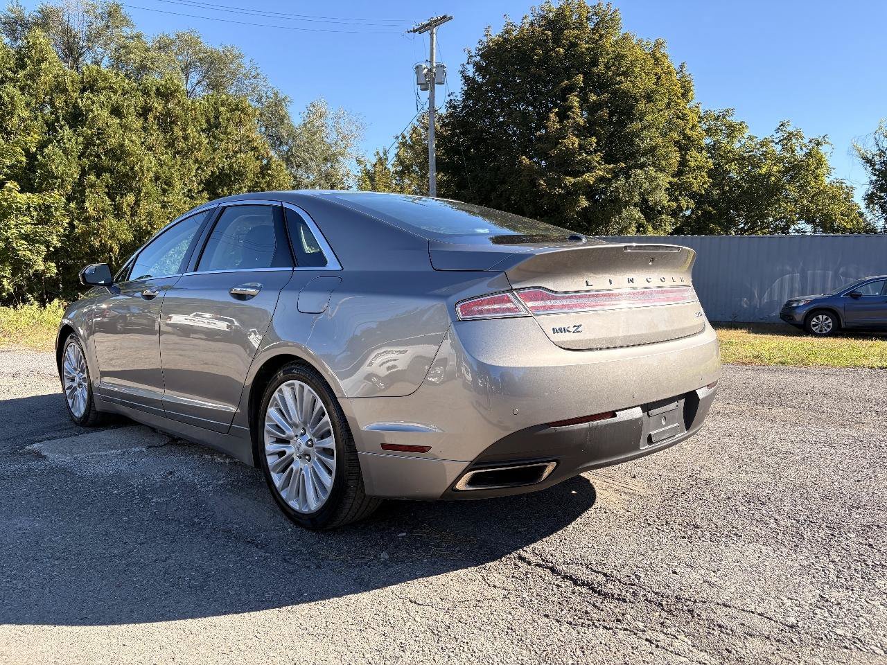 Used 2016 Lincoln MKZ AWD image 5