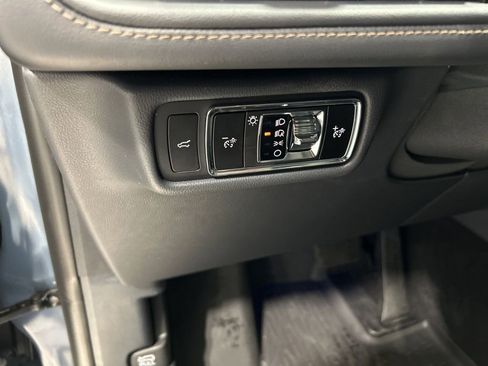 Certified 2025 Lincoln Aviator Reserve w/ Equipment Group 201A image 11