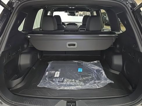 Used 2025 Subaru Forester Touring image 12