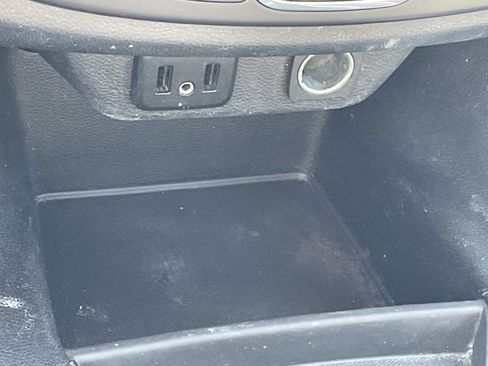 Used 2018 Chevrolet Traverse LT image 27