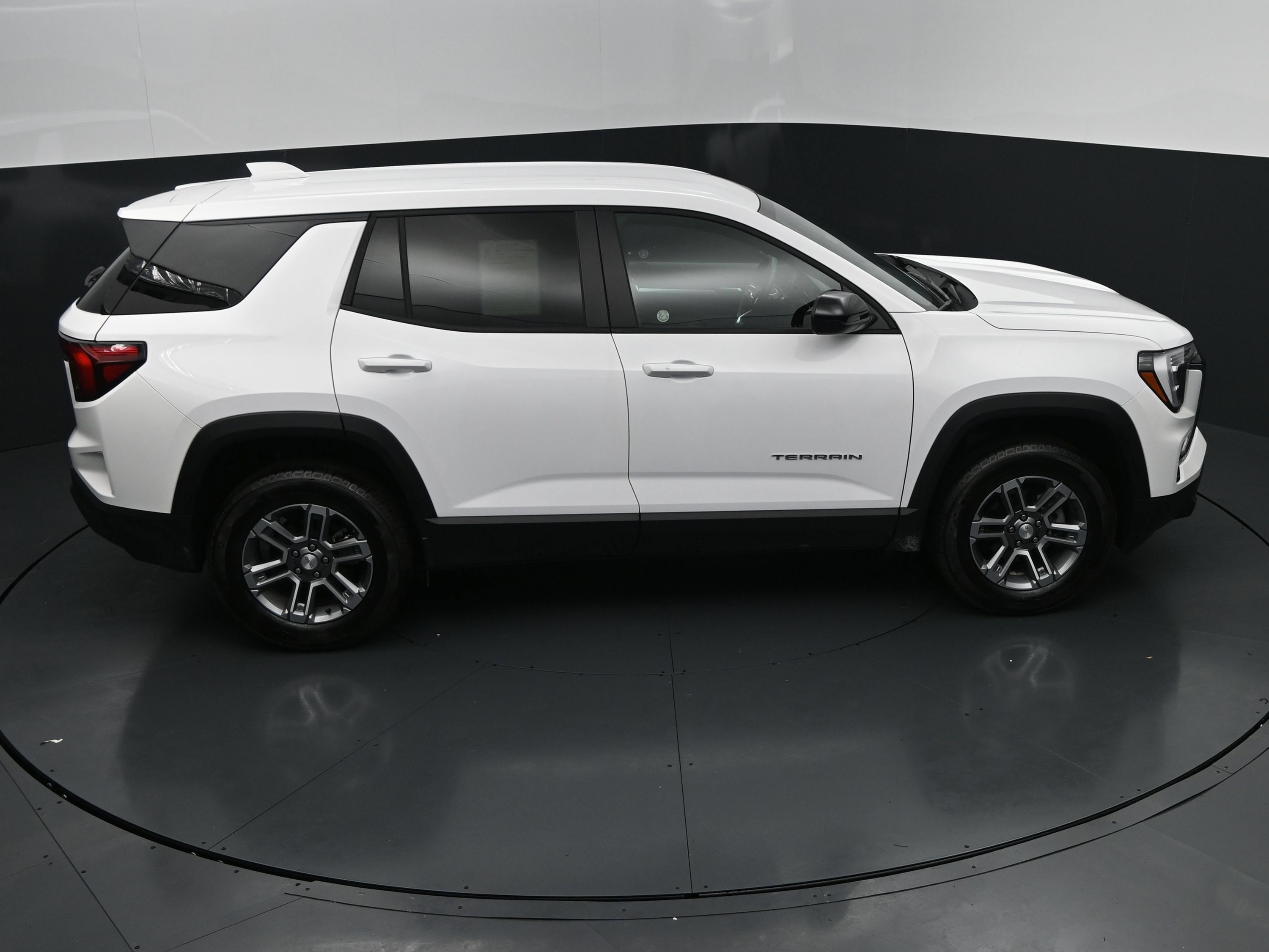 Used 2026 GMC Terrain Elevation FWD image 32