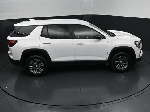 Used 2026 GMC Terrain Elevation FWD image 32