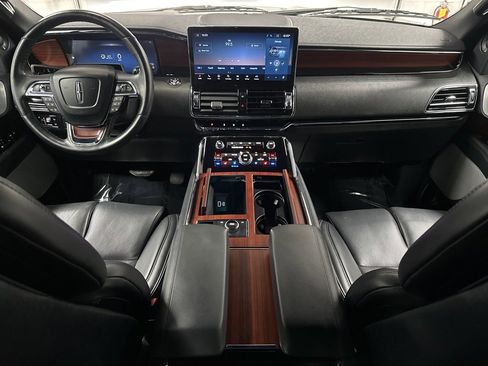 Used 2023 Lincoln Navigator L Reserve image 22